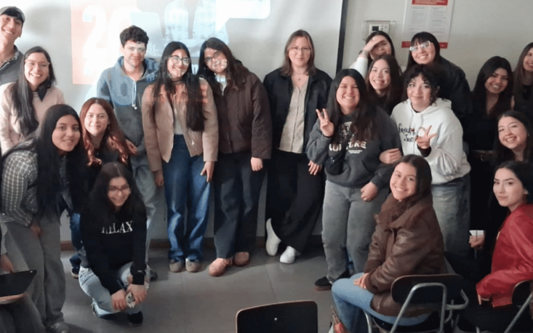IAB Chile lleva el Informe de Tendencias 2026 a la sala de clases